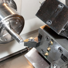 Gia công phay tiện trên máy CNC