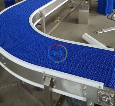 Băng tải xích nhựa